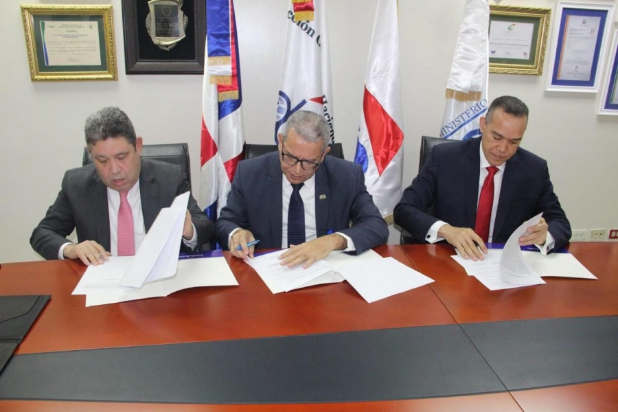 Firman  acuerdo interinstitucional de cooperación