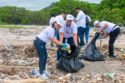Limpieza de Playa en Los Cañones: un compromiso con la biodiversidad